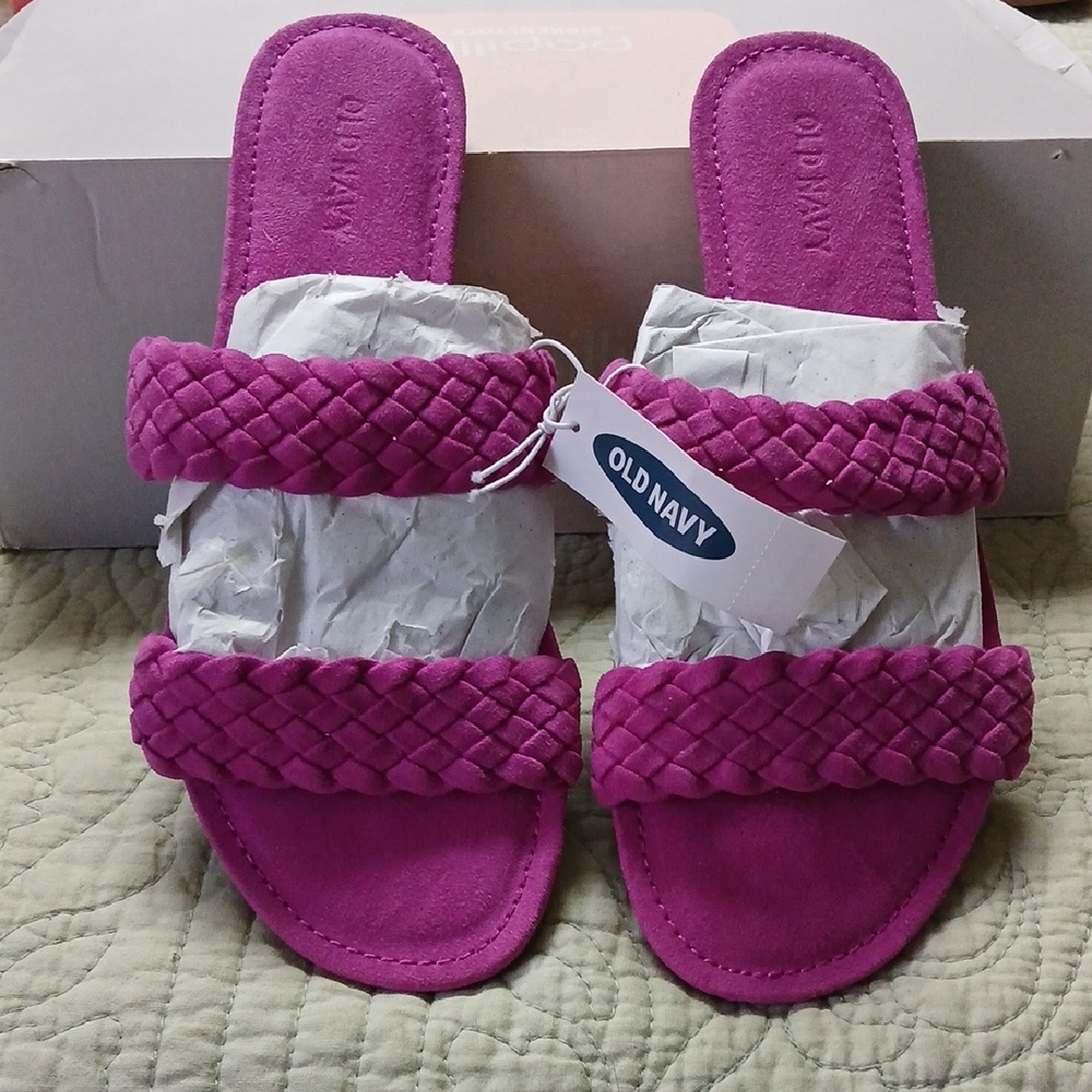 Old Navy Women's Fuchsia Braided Sandals